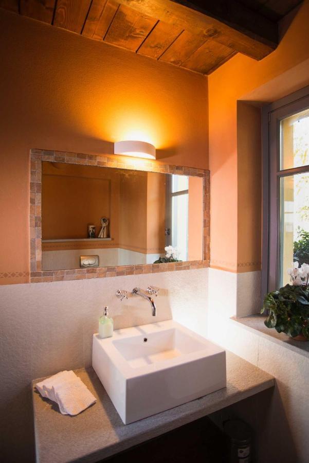 Cascina Canee Angera Bagian luar foto