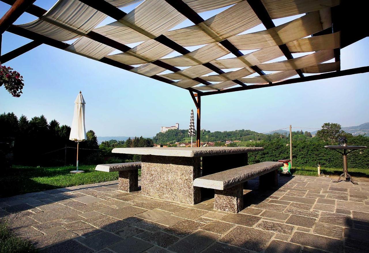 Cascina Canee Angera Bagian luar foto